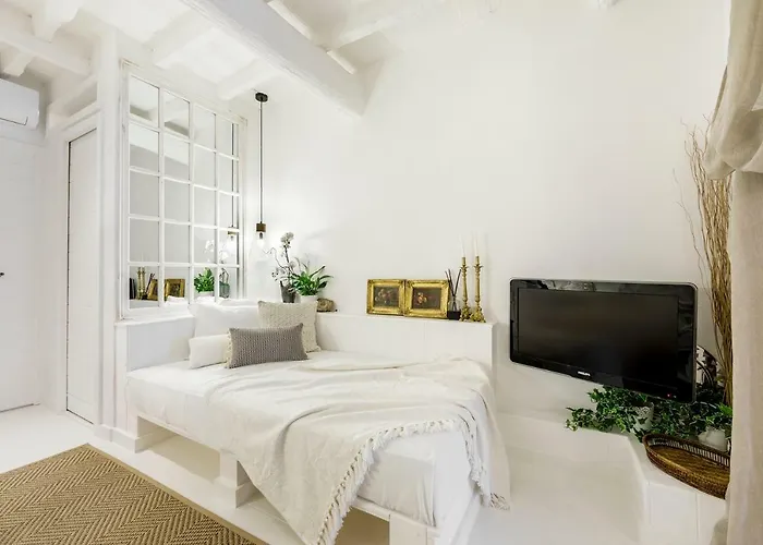 Apartment Trastevere Gem Cozy Light-filled Retreat