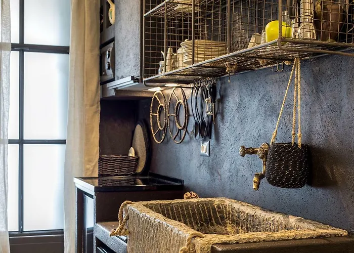 Trastevere Gem Cozy Light-filled Retreat Apartment *