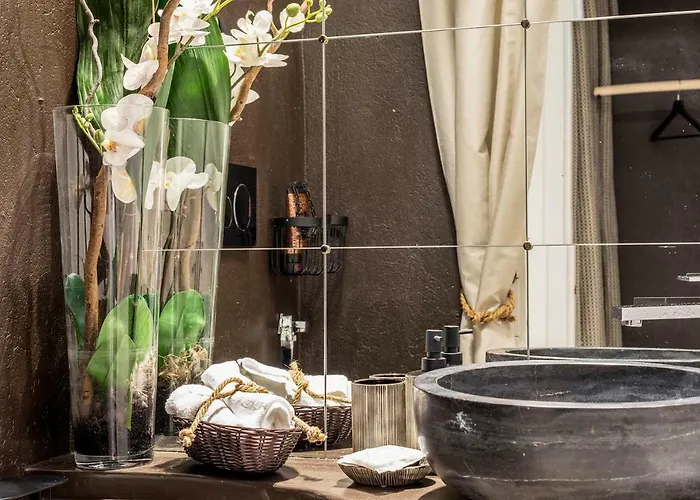 Trastevere Gem Cozy Light-filled Retreat Rom