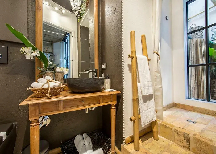 Trastevere Gem Cozy Light-filled Retreat Apartment