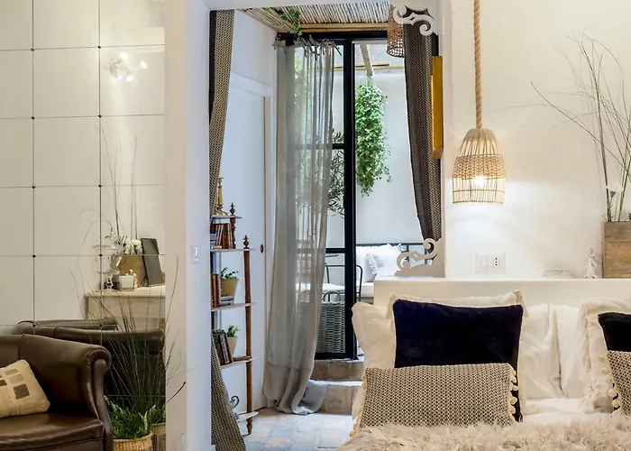 Trastevere Gem Cozy Light-filled Retreat Rom